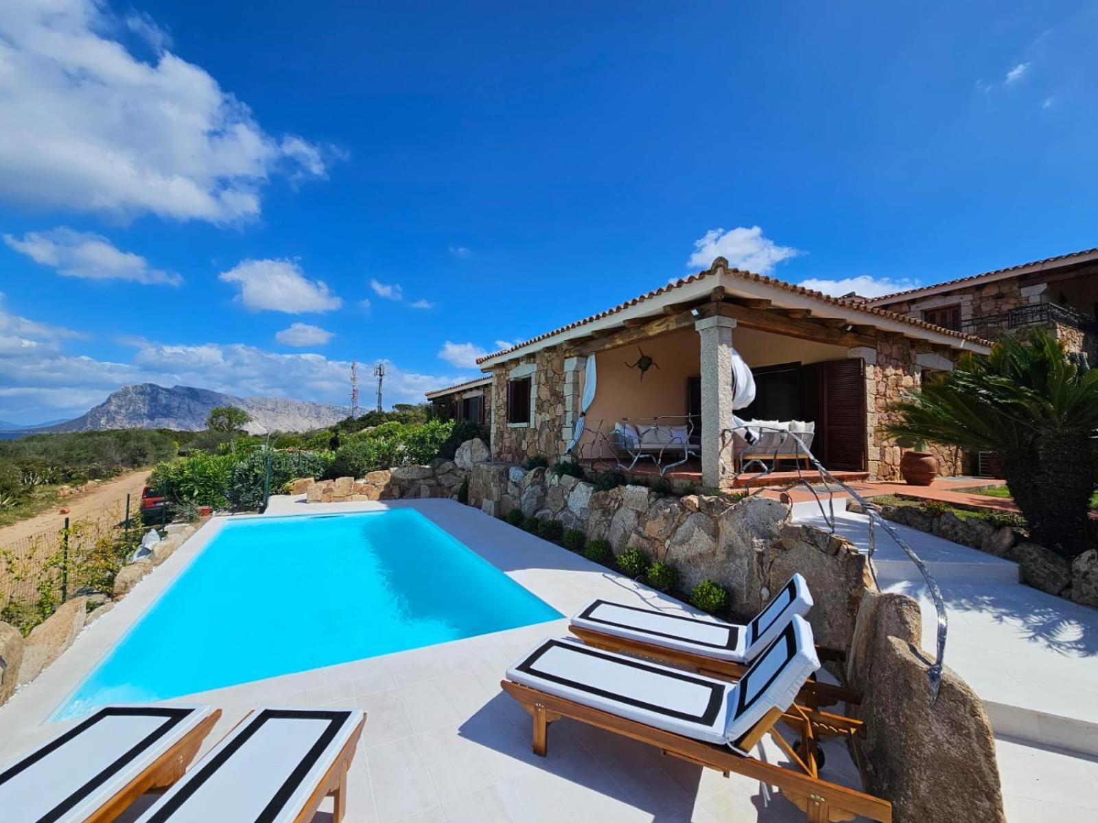 Villa Capo Coda Cavallo San Teodoro (Sardinia)