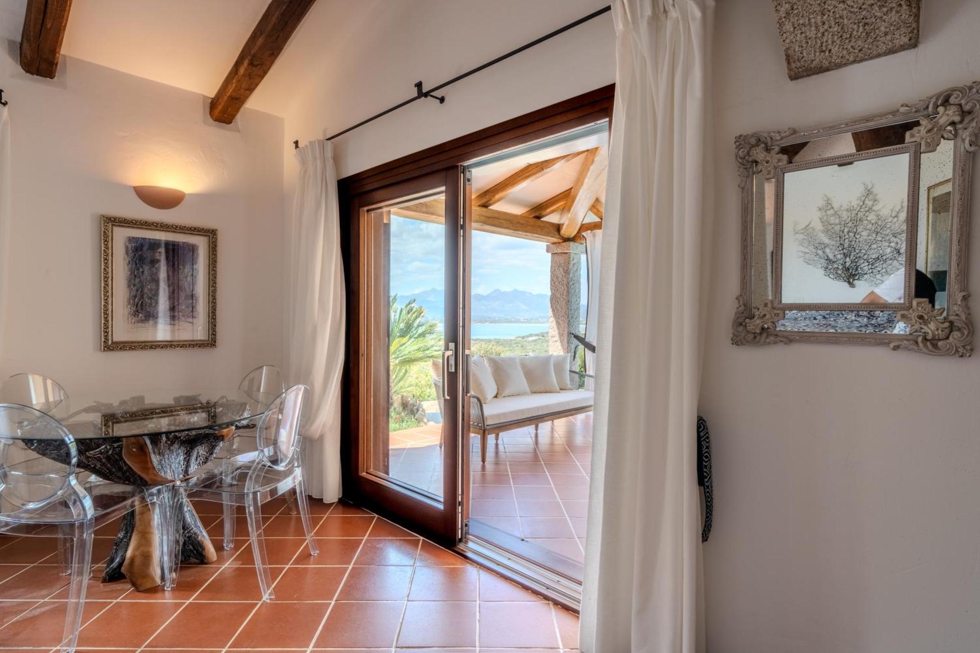 Villa Capo Coda Cavallo San Teodoro (Sardinia)