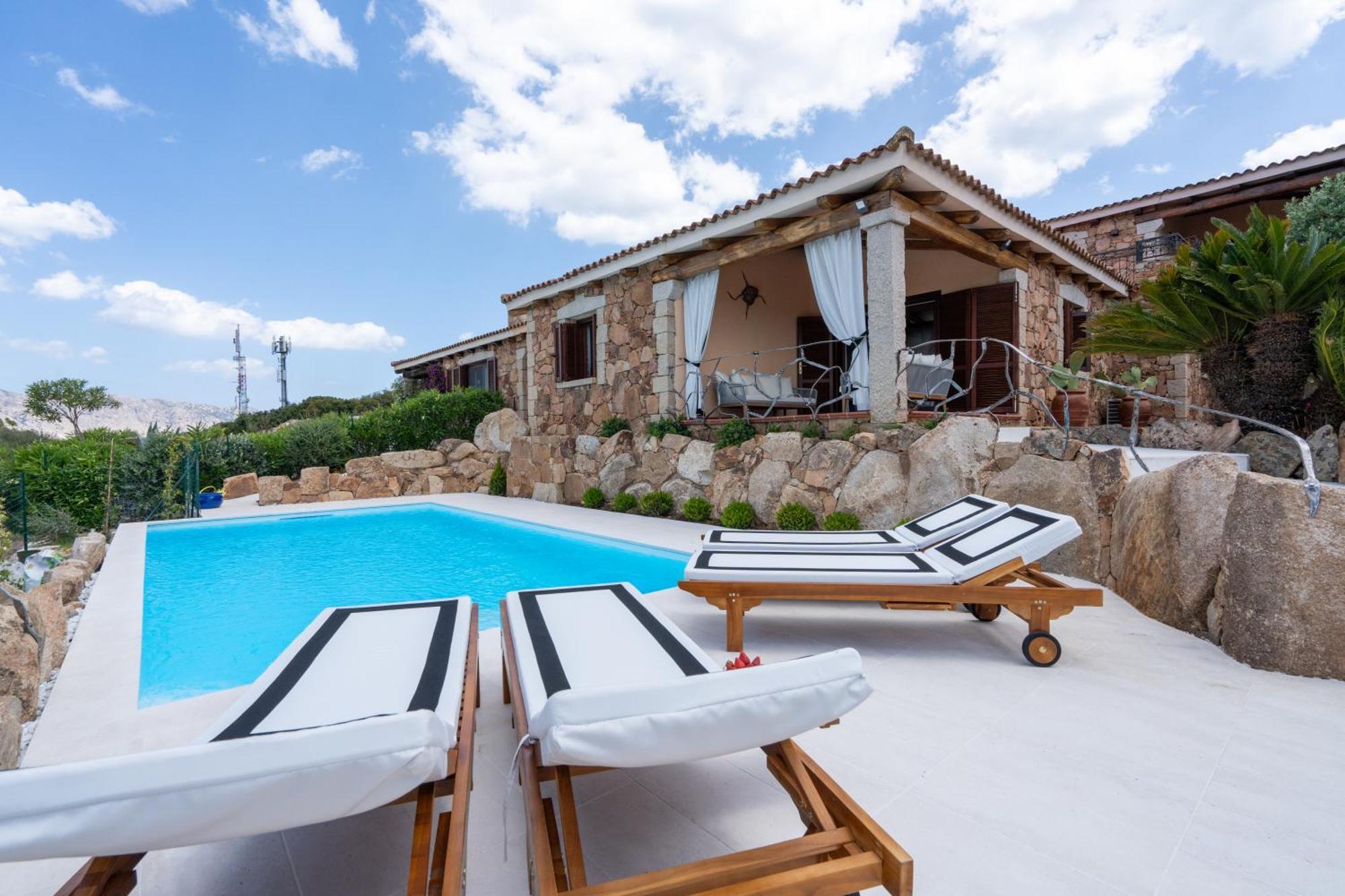 Capo Coda Cavallo Villa